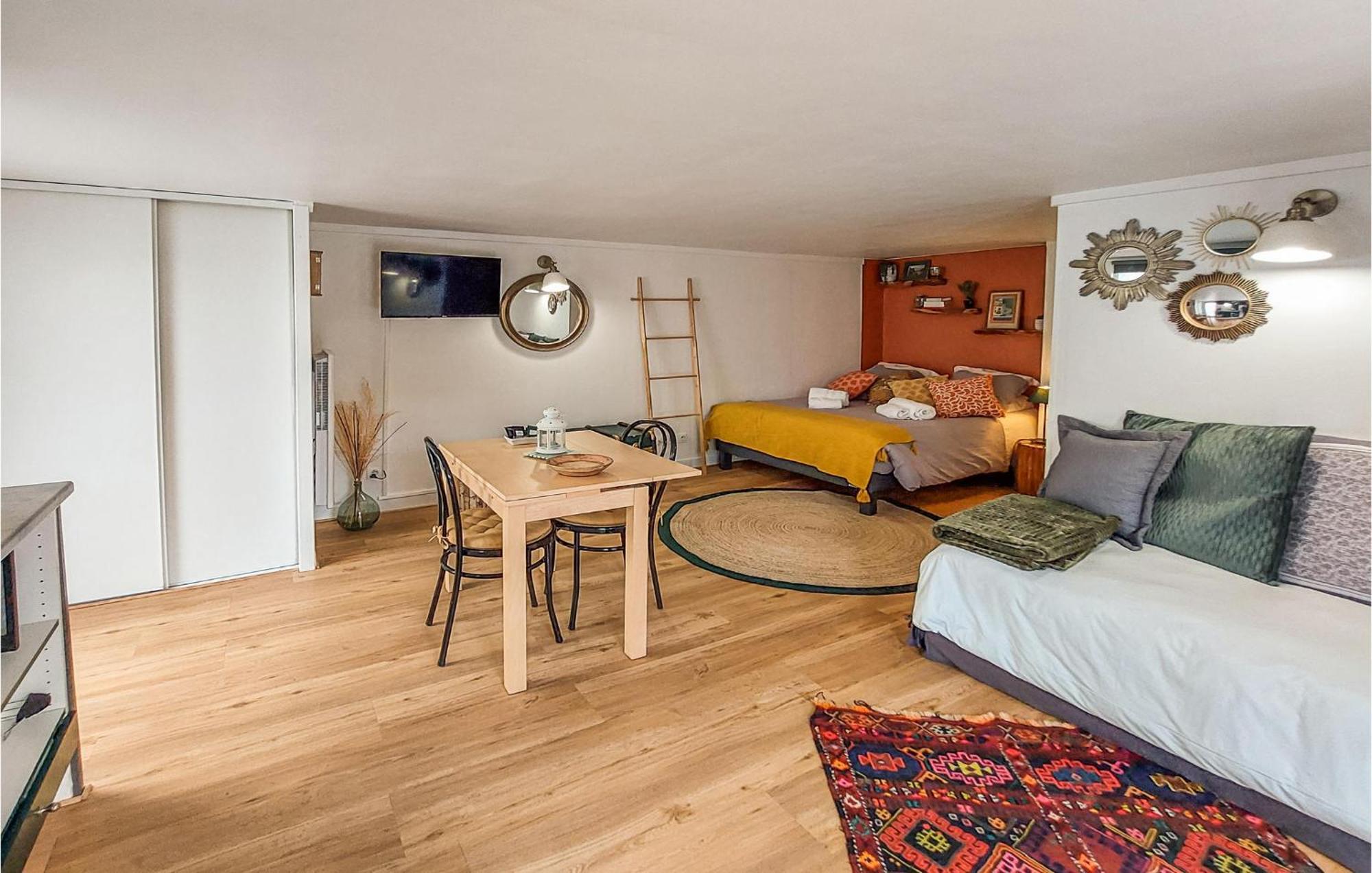 Amazing Apartment In Balaruc Les Bains With Wifi Екстер'єр фото